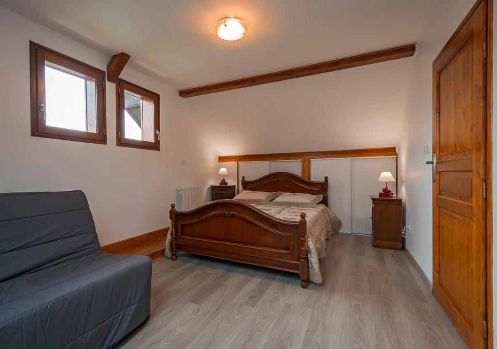 Le Carnival Bed & Breakfast Laval  Exterior photo