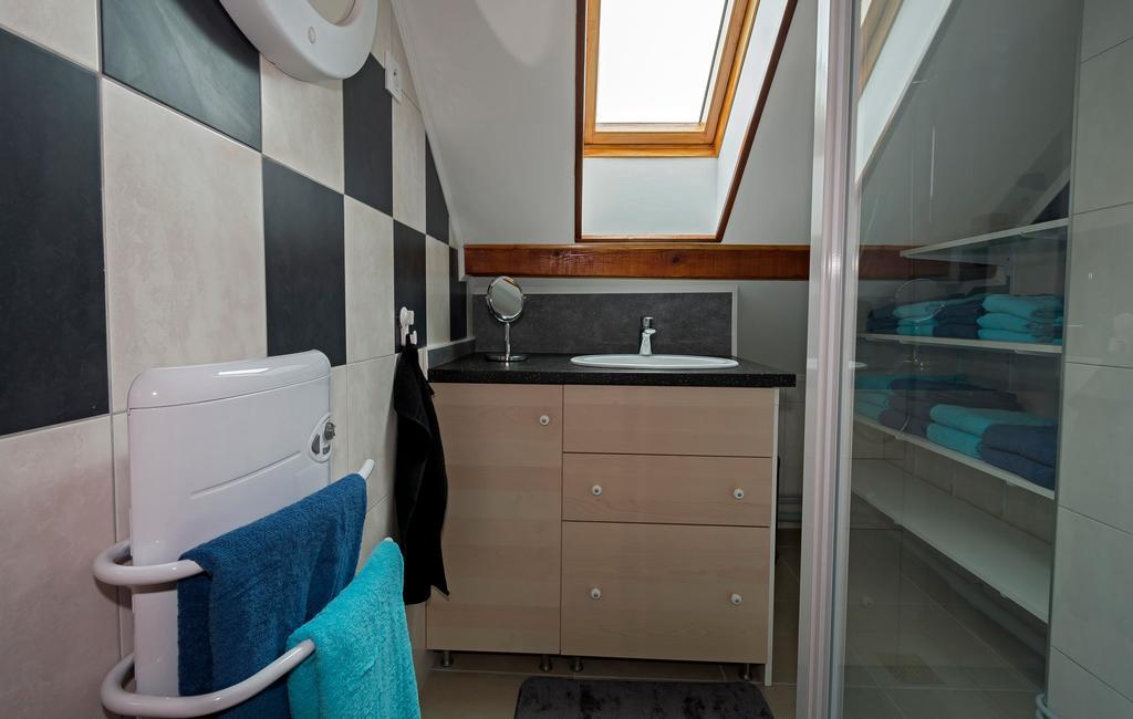Le Carnival Bed & Breakfast Laval  Exterior photo
